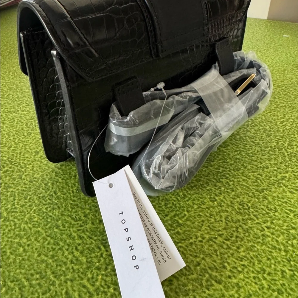 Topshop Black Croc-Embossed Travel Bag-NWT - Picture 6 of 6
